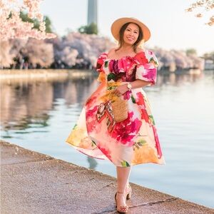 New York & Company - beautiful floral dress. Size XL